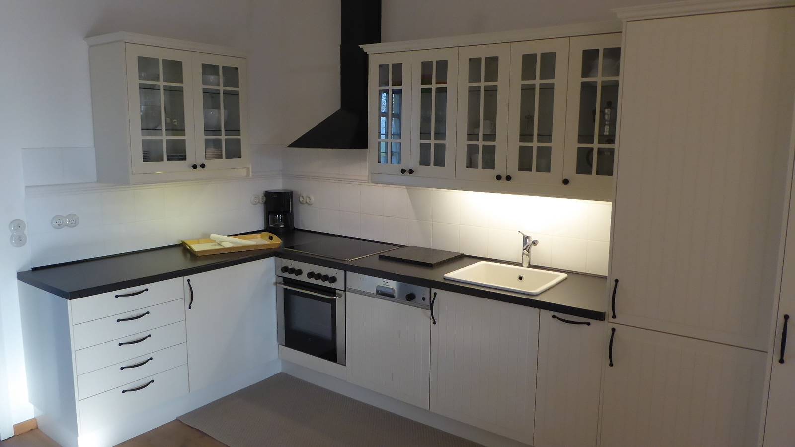 Ganze Ferienwohnung, Gut Rattelvitz, Parterre B Mitte in Gingst, Rügen