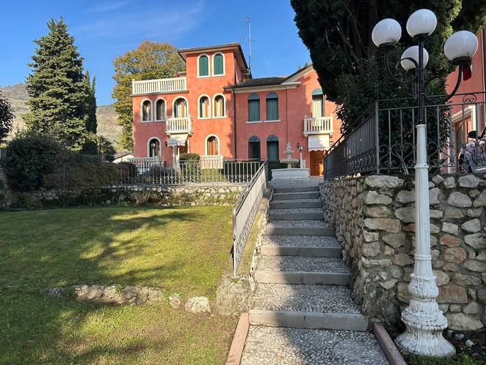 Cottage pour 3 personnes, avec balcon et jardin à Caneva (Italie)