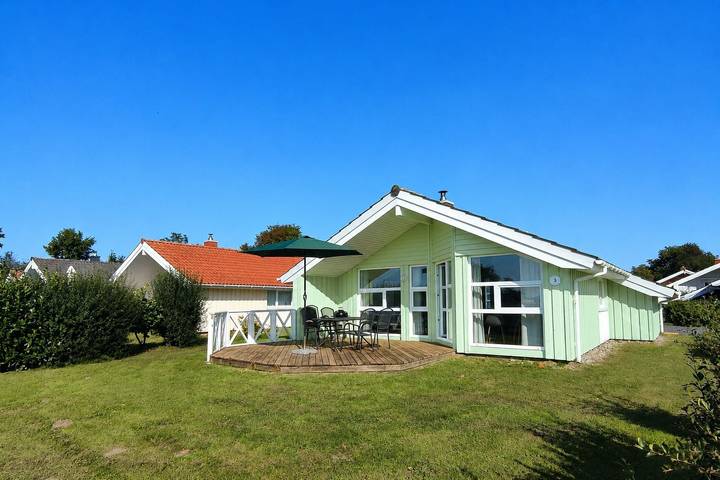 Ferienhaus für 4 Personen, mit Meerblick und Terrasse sowie Garten und Sauna in Geltinger Bucht - 2