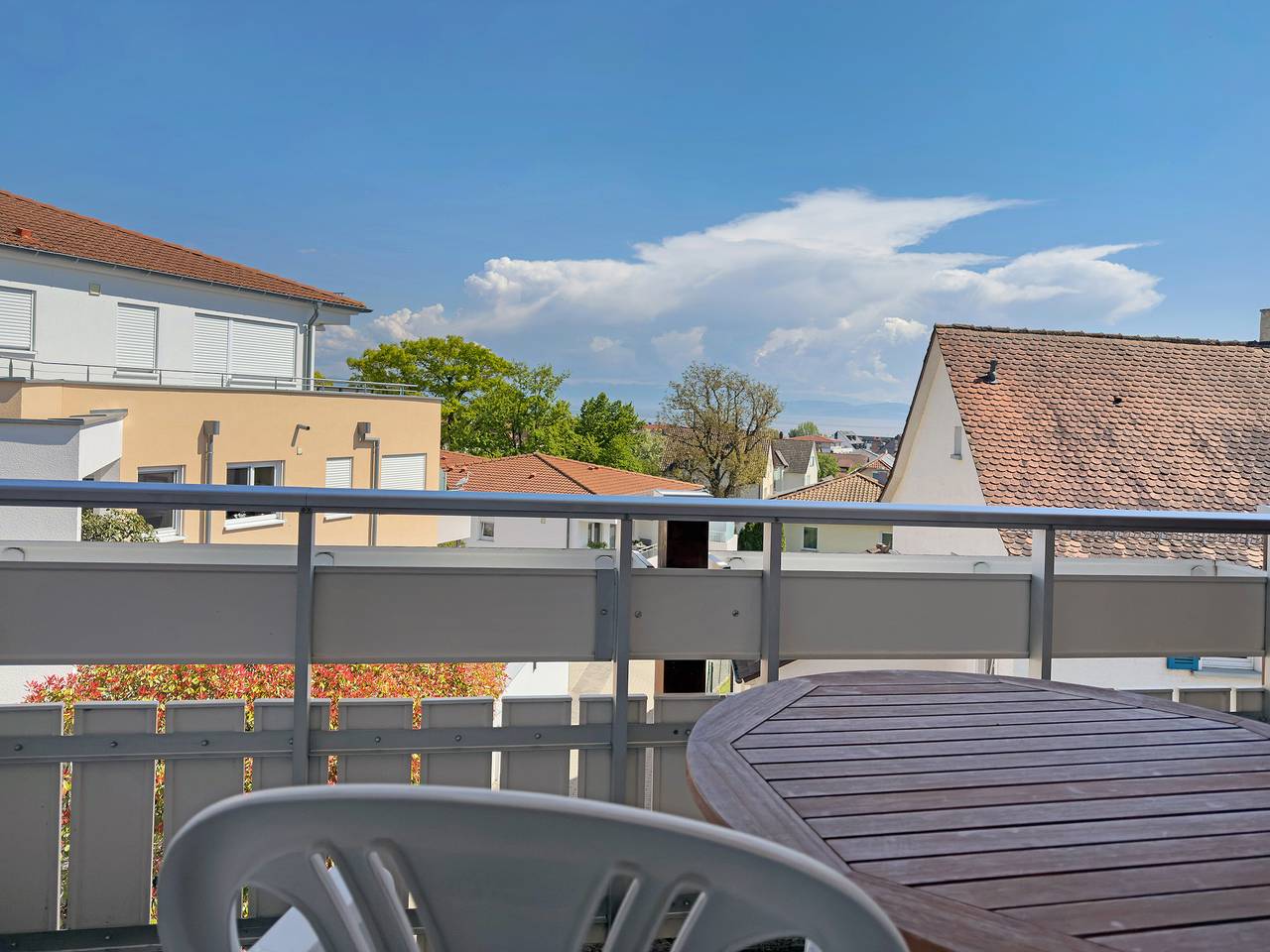 Ολόκληρο το διαμέρισμα, Apartment 'Wohnung Cox Orange' with Shared Terrace, Shared Garden and Wi-Fi in Immenstaad, Immenstaad am Bodensee