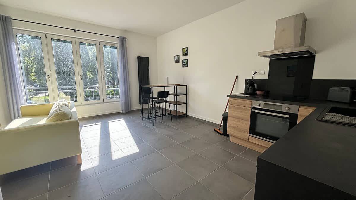 Appartement entier, Le Rietz 3, T2 proche gare et parc in Arras, Région d'Arras