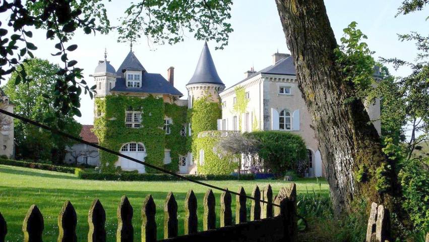Location de vacances pour 2 personnes, avec piscine et jardin, adapté aux familles à Ingrandes - 3