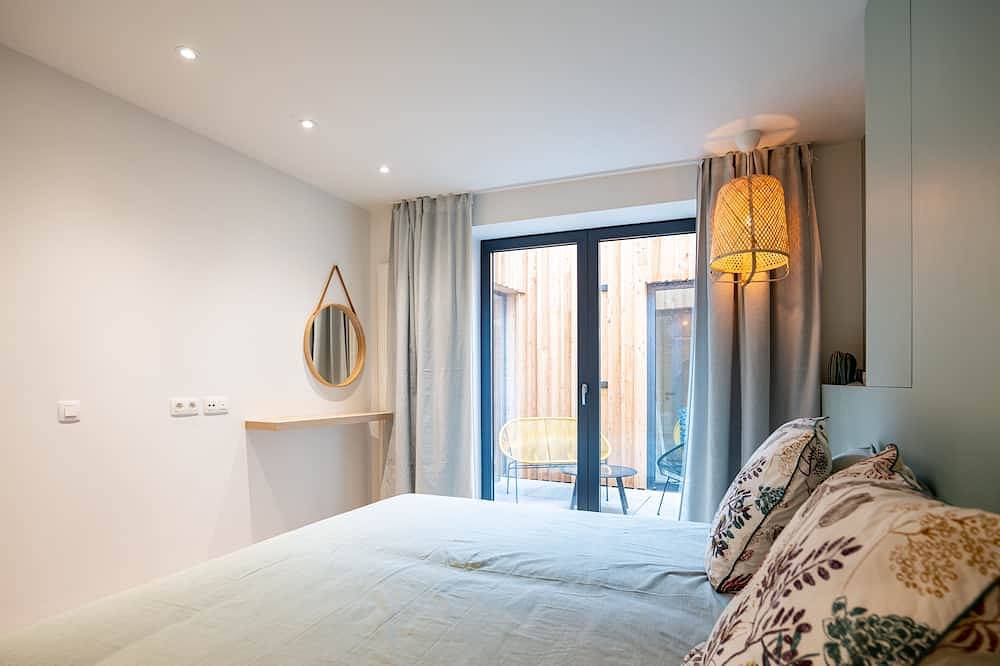 Ganze Wohnung, La Camuche by François Joseph Peterinck in Tournai, Hennegau