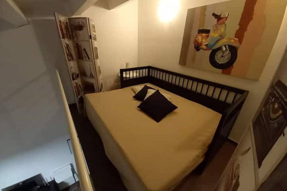 Entire apartment, The White House, terrace on the Mediterranean in Pozzallo, Ragusa Province