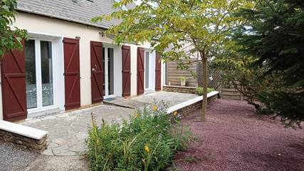 Gîte pour 10 personnes, avec terrasse et jardin, animaux acceptés à Donges