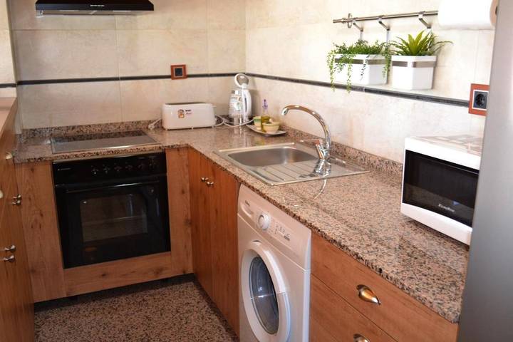 Gîte pour 6 personnes, avec Balcon et Jacuzzi ainsi que Terrasse et Piscine à Teruel - 2