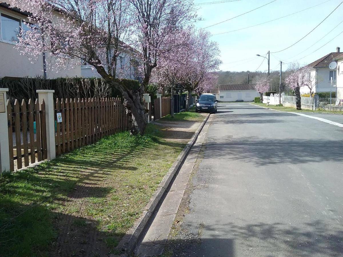 Appartement entier, Gîte La Valentina, 3 étoiles, de plain-pied et climatisé in Cubjac-Auvézère-Val d'Ans, Périgord Blanc