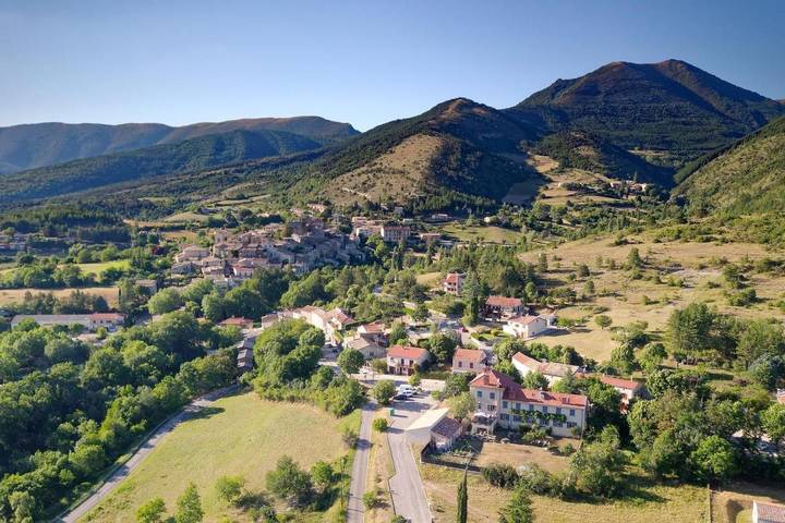 Location de vacances pour 2 personnes, avec vue et jardin à Rosans - 4