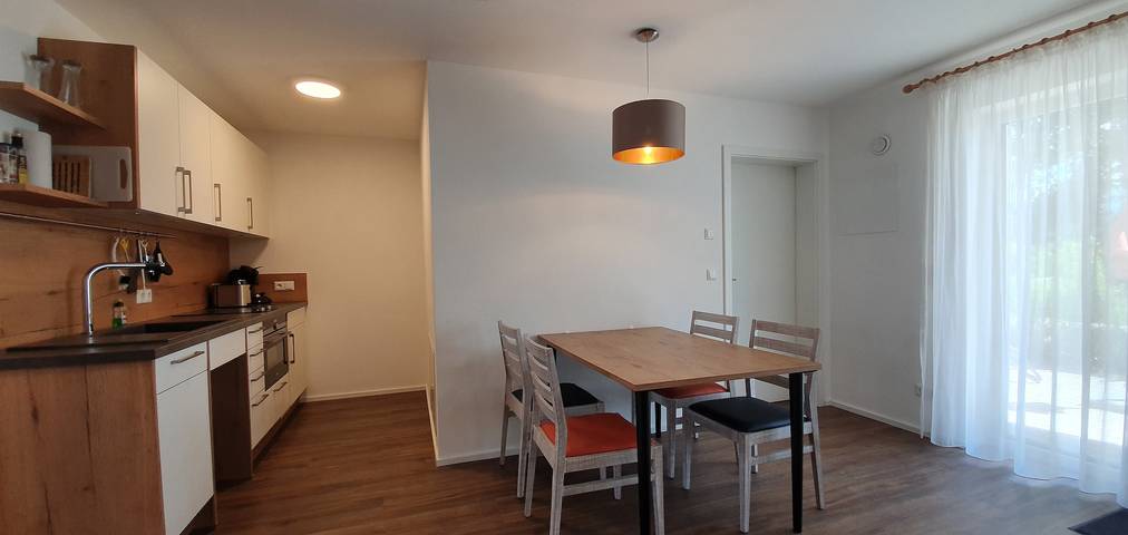 Ganze Ferienwohnung, Ferienwohnungen Chiemsee - Ferienwohnung Hochgern, Erdgeschoß, für bis zu 3 Pers., rollstuhlgerecht, 46 qm in Grabenstätt, Chiemsee