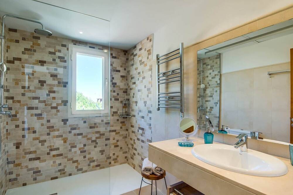 Casa Leon - Luxusferienhaus mit Meerblick in Cala Mesquida, Capdepera