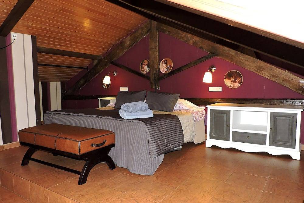 Casa rural (alquiler íntegro) La Escuela de Premio para 11 personas in Las Regueras, Costa Verde