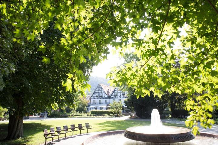 Hotel, mit Terrasse und Ausblick in Bad Überkingen
