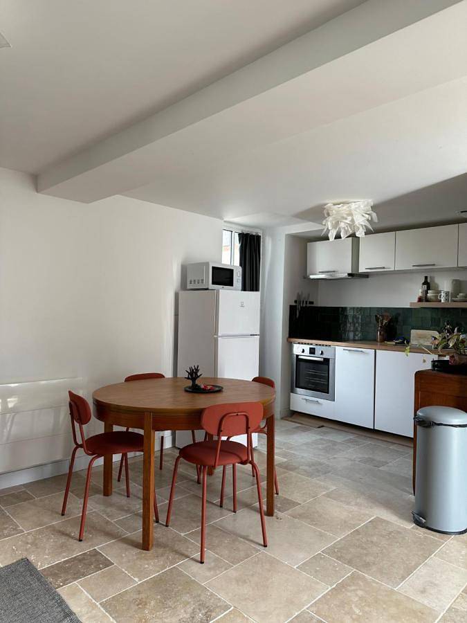 Gîte pour 5 personnes, avec terrasse à Neuville-aux-Bois (Loiret) - 2