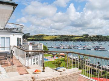 Log Cabin for 8 People in Salcombe, Devon, Photo 4