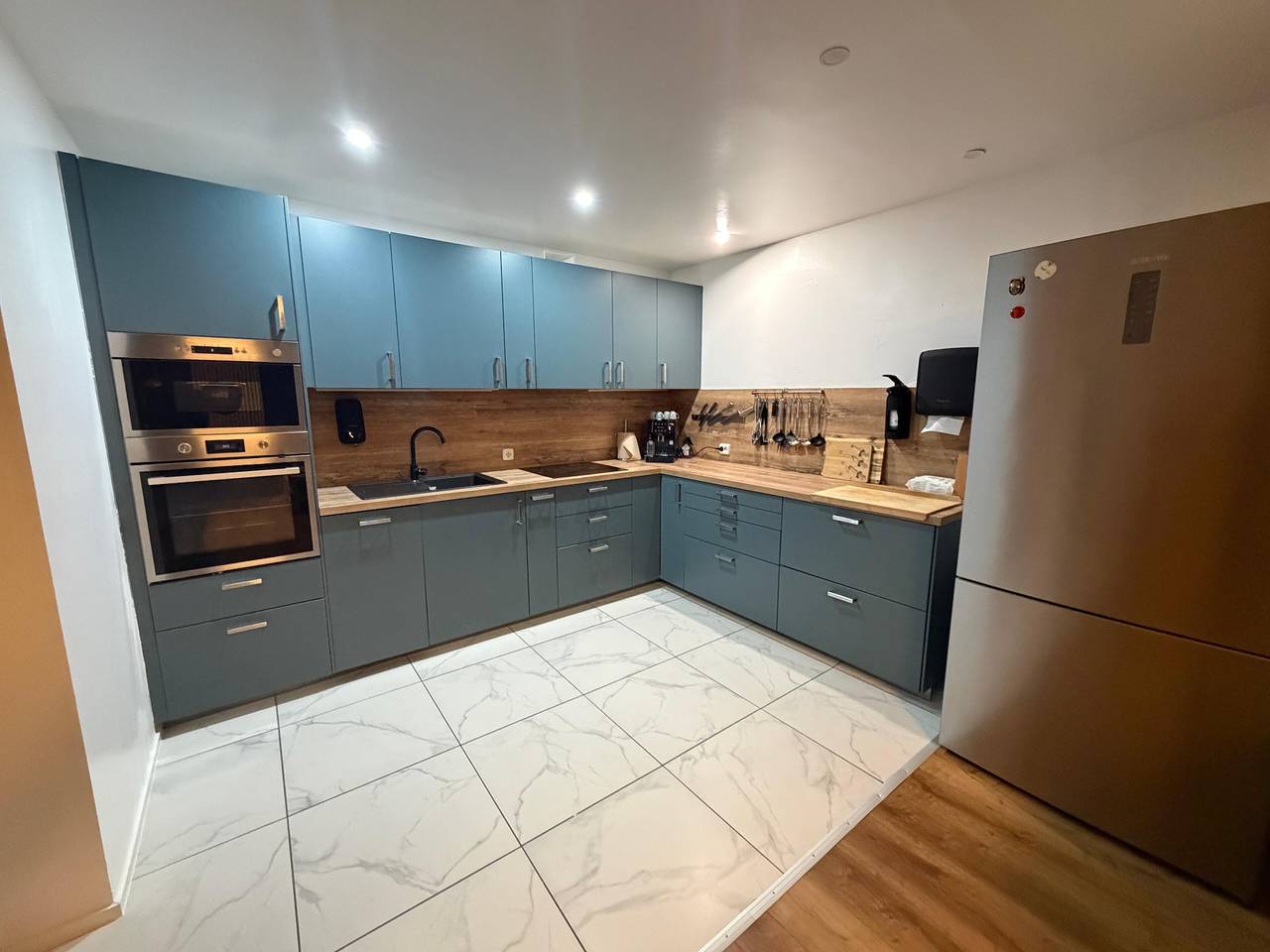 Exclusive business apartment in a prime location – stylish. in Rodgau, Landkreis Offenbach