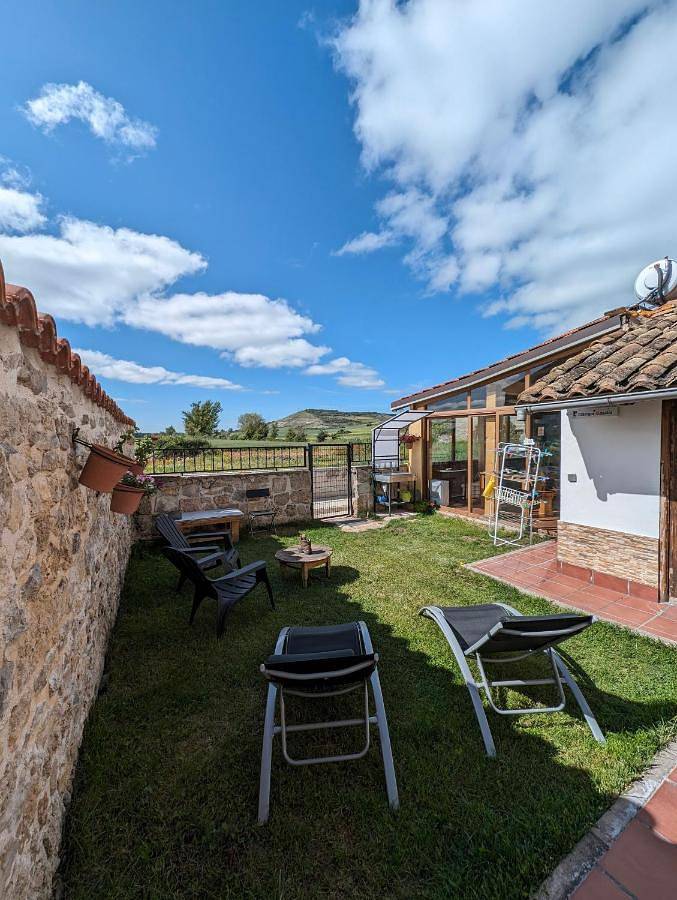 Albergue El Alfar/Pilgrim Hostel in Hornillos del Camino, Province de Burgos