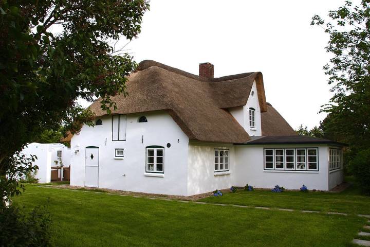 Ferienhaus für 6 Personen, mit Terrasse und Garten in Süddorf