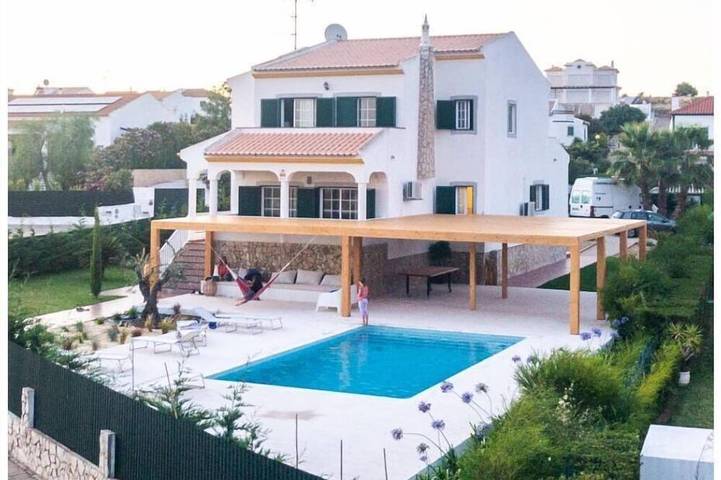 Villa para 10 pessoas, com jacuzzi e varanda em Castro Marim