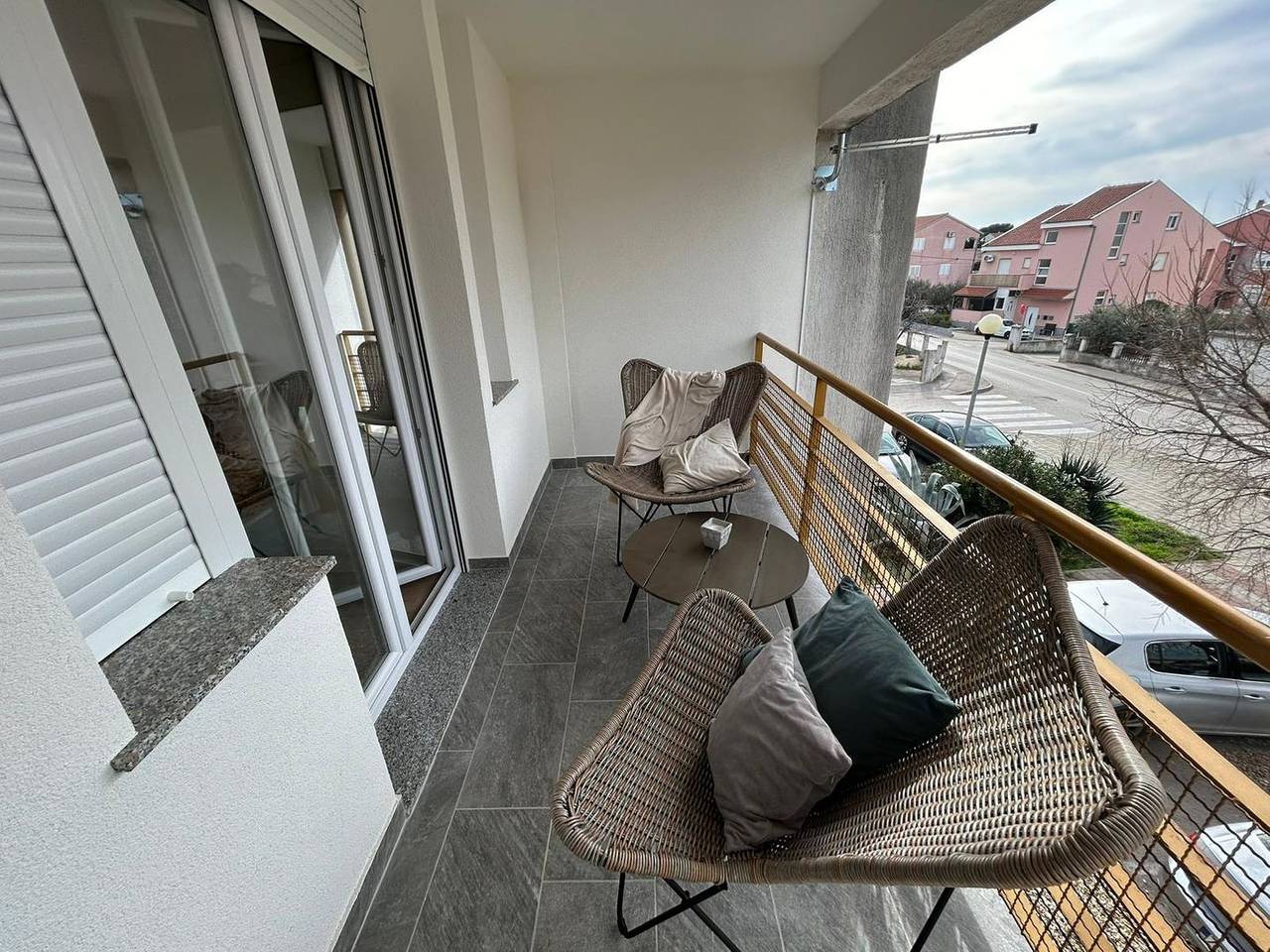 Entire apartment, Zentrale 50m² Stadtwohnung mit Balkon und Wlan – für bis zu 5 Personen in Biograd na Moru, Zadar