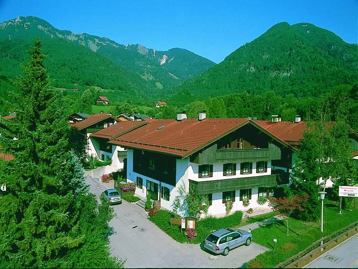 Ferienwohnung für 4 Personen, mit Balkon und Garten sowie Sauna
