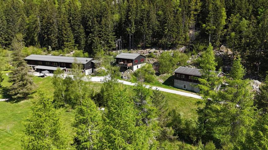 Gîte pour 50 personnes, avec vue à Finhaut