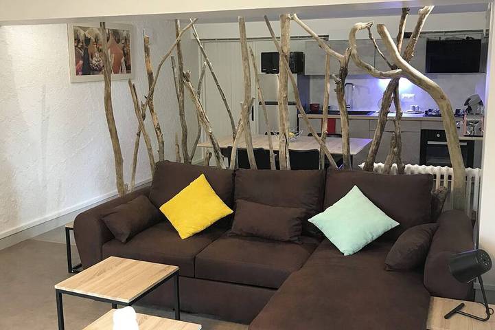 Gîte pour 5 personnes, avec jardin dans Saint-Martin-Belle-Roche - 2