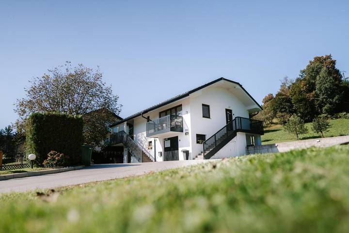 Ferienwohnung für 4 Personen, mit Ausblick und Balkon, kinderfreundlich