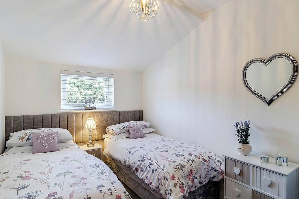 2 bedroom accommodation in Holt in Holt, Norfolk Coast