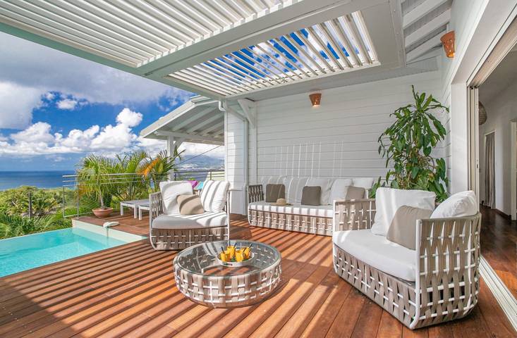 Location de vacances pour 14 personnes, avec jardin ainsi que balcon et piscine à Les Trois-Îlets