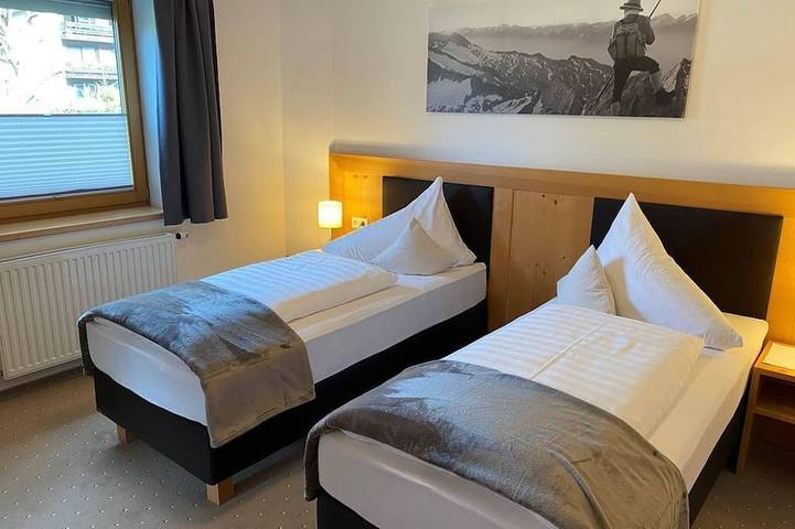 Hütte für 4 Personen, mit Garten und Balkon in Seefeld in Tirol - 2