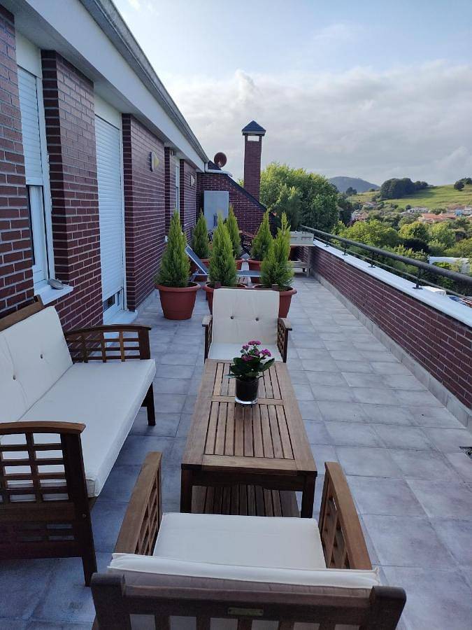 Apartamento para 6 personas, con piscina y terraza, Se admiten mascotas en Bárcena de Cicero