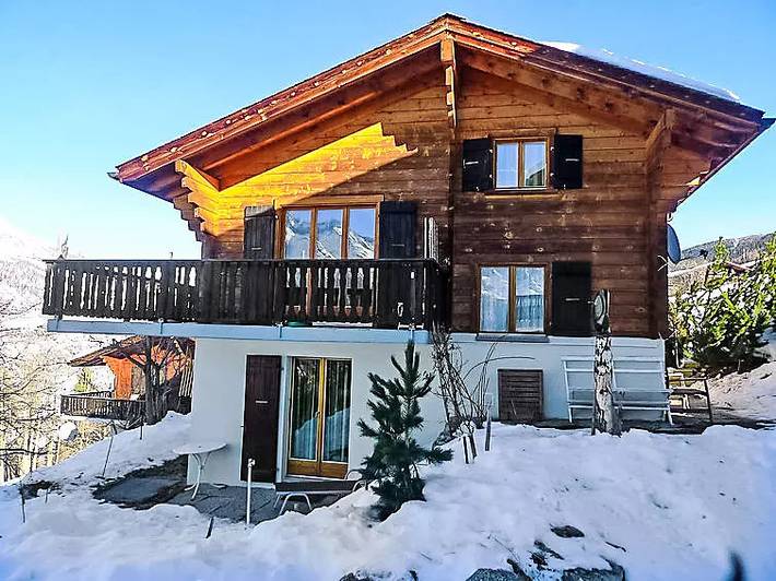 Chalet für 8 Personen, mit Garten in Grächen