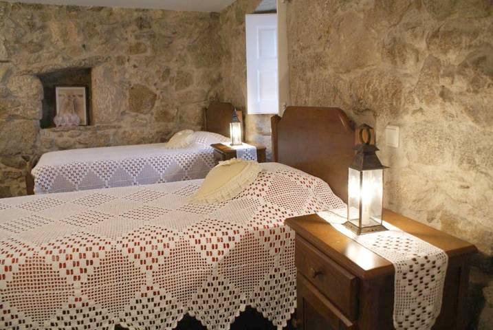 Casa rural para 7 personas, con Terraza además de Jardín y Vistas en Ponte da Barca - 2
