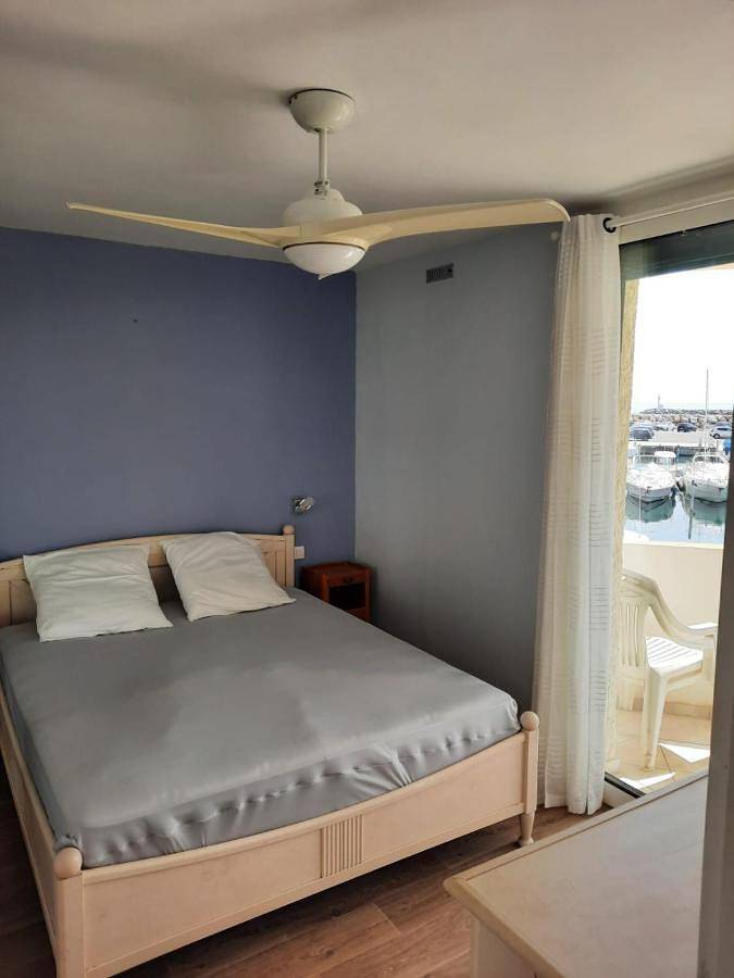 Gîte pour 4 personnes, avec vue et terrasse dans Port Saint Ange - 4