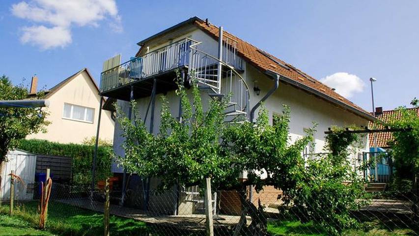 Ferienwohnung für 3 Personen, mit Terrasse und Garten - 1