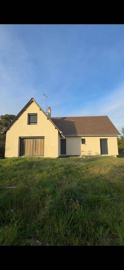 Appartement de vacances entier, Chambre d hote privee in Chevillon-sur-Huillard, Région de Montargis