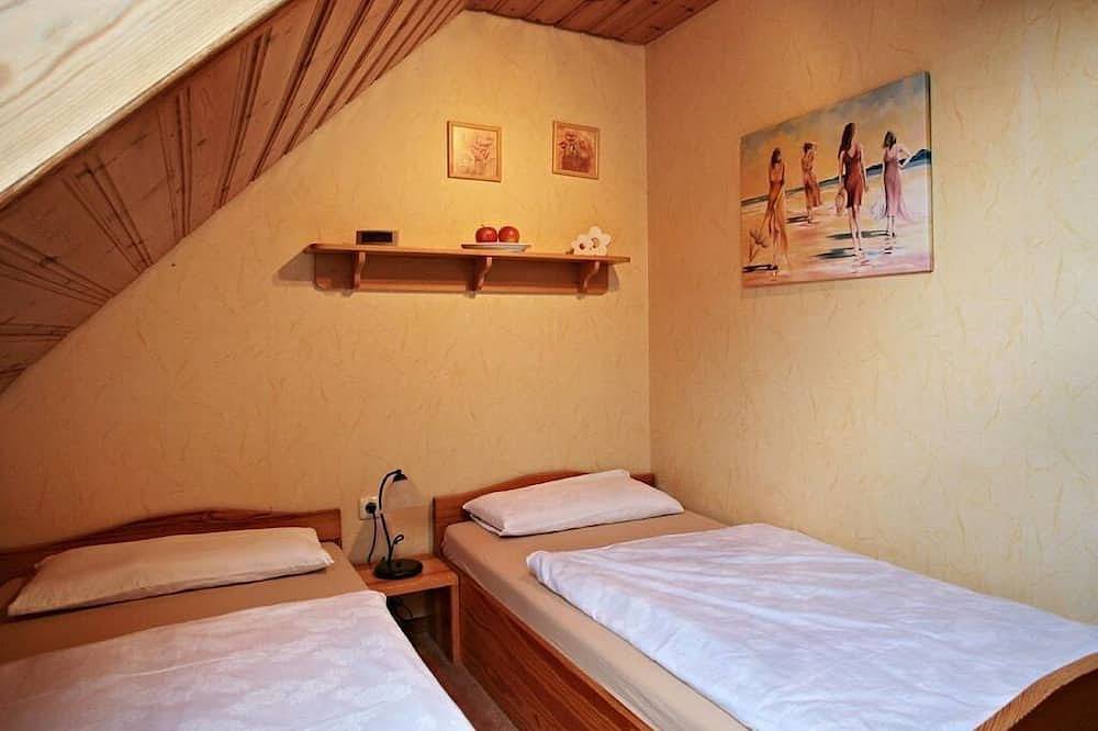 Ganze Wohnung, Ansprechende Wohnung in Motten in Motten, Rhön-Bayern