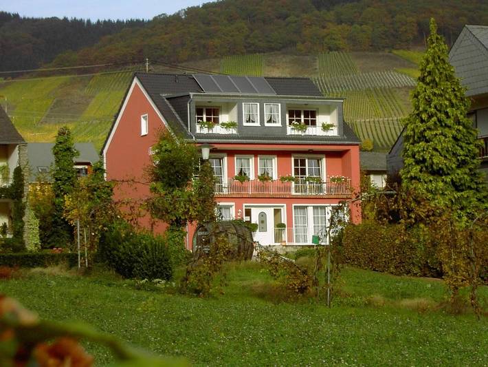 Ferienwohnung für 2 Personen, mit Balkon und Terrasse sowie Ausblick