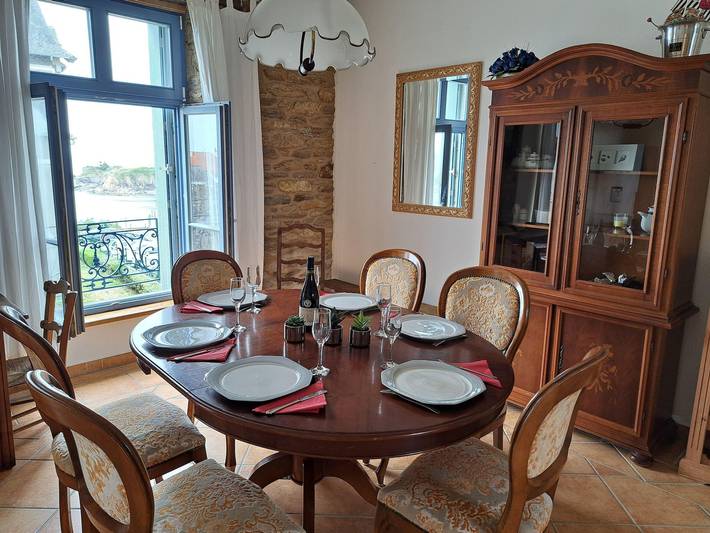 Ganze Wohnung, Ferienwohnung für 8 Personen mit Terrasse in Le Pouldu, Clohars-Carnoët
