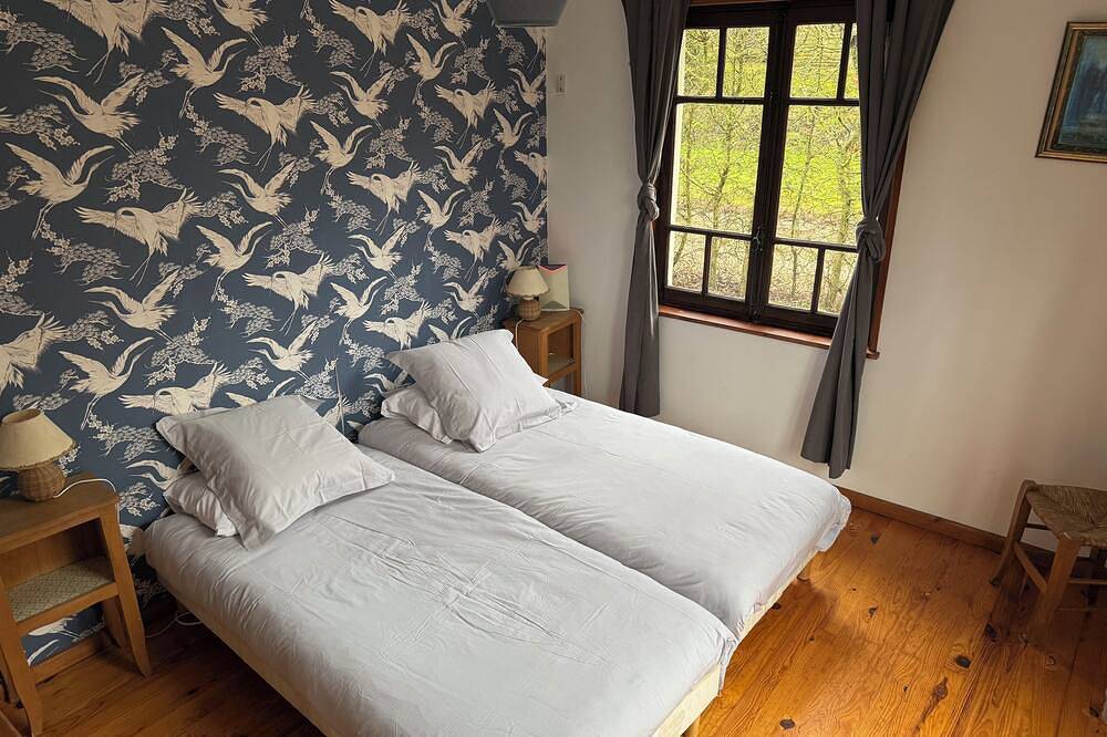 Laizon chalet for 7 persons with jacuzzi and seasonal pool in Ernes, Région de Caen