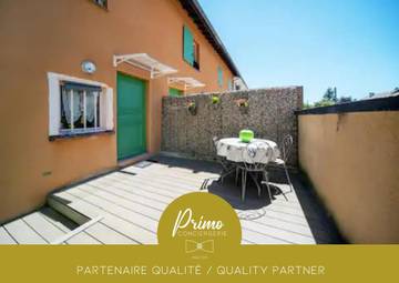 Gîte pour 4 personnes, avec terrasse et vue à Vonnas
