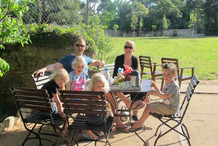 Gîte pour 2 personnes, avec piscine ainsi que vue et jardin à Pignan - 4