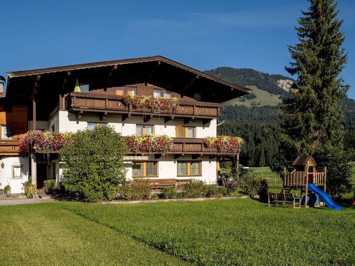 Gîte pour 8 personnes, avec balcon à St. Johann in Tirol - 2