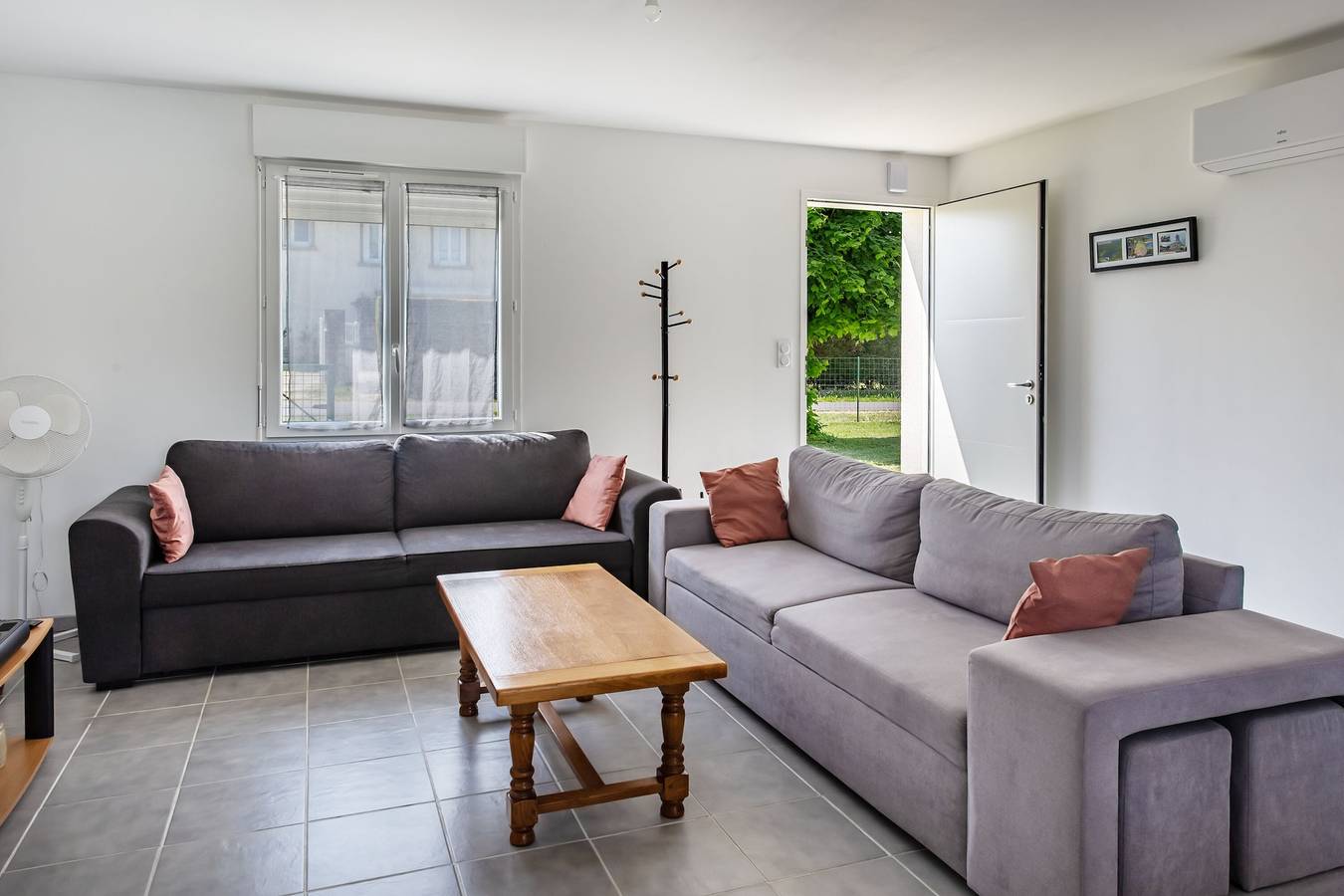 Les Granges de Soulagnieux – Family Holiday Home with Private Pool in Piégut-Pluviers, Périgord-Limousin Regional Nature Park
