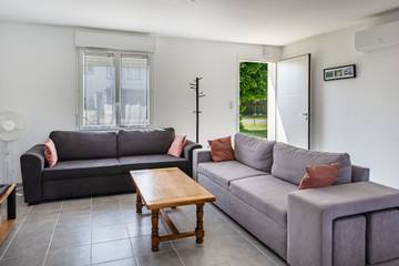Ferienhaus für 8 Personen in Piégut-Pluviers, Nouvelle-Aquitaine, Bild 2