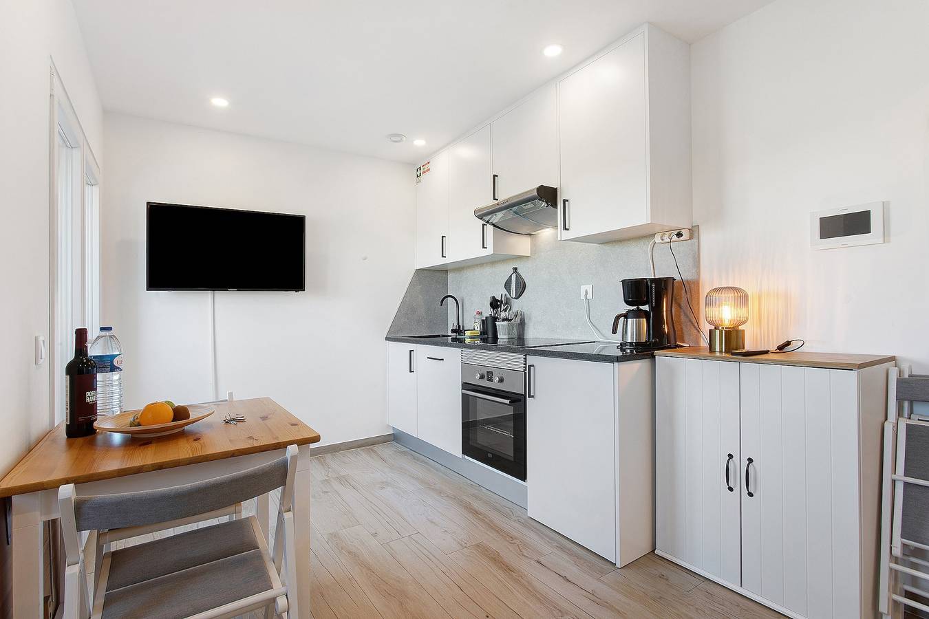 Apartamento entero, Apartamento '4' con piscina y terraza compartidas y Wi-Fi in Lourinhã, Distrito de Lisboa