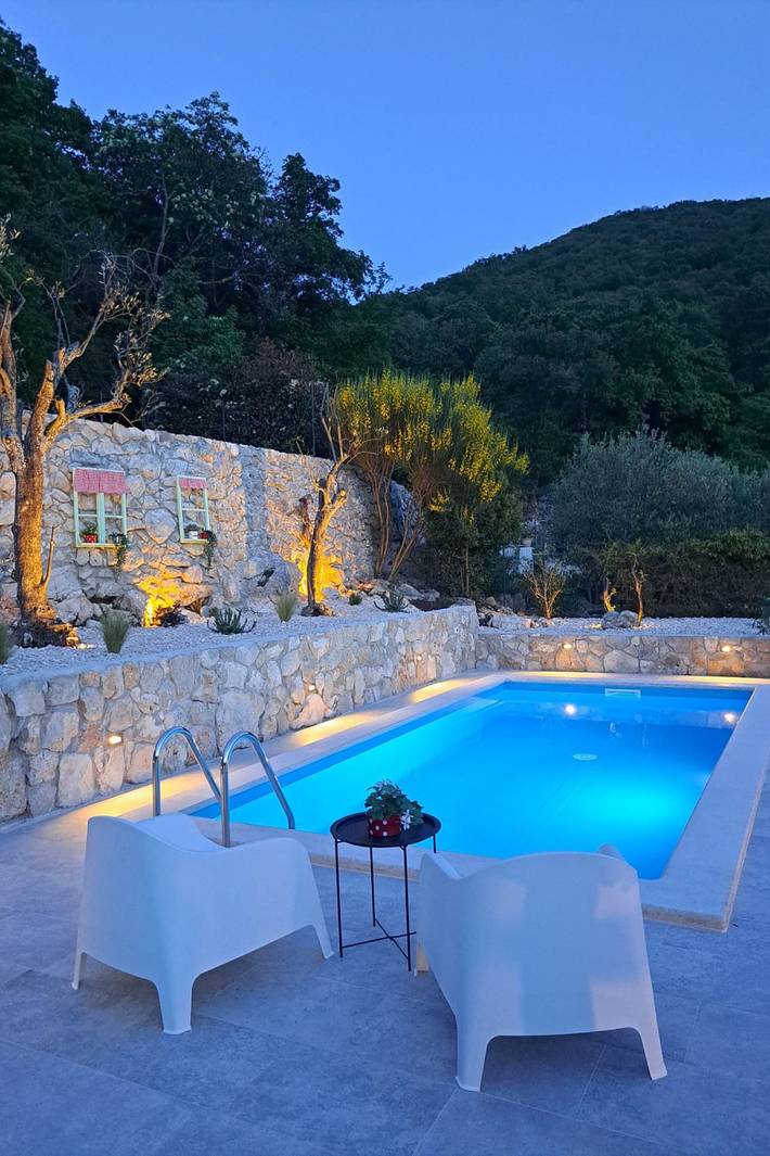 Ferienhaus für 5 Personen, mit Terrasse und Garten sowie Whirlpool in Kvarner Bucht - 2