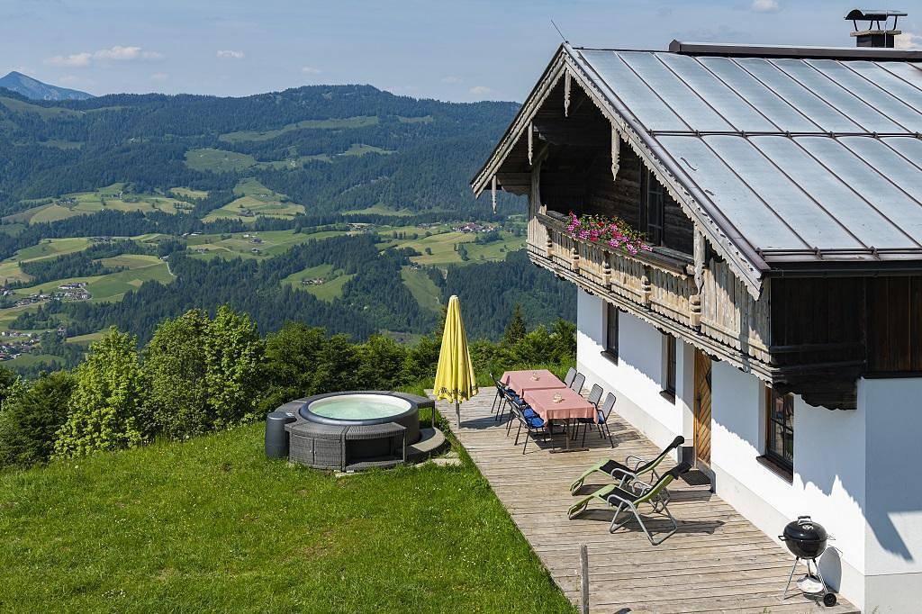 Ganze Ferienwohnung, Almhütte/3 Schlafräume/ Du,Wc,Kachelofen in Kössen, Kaiserwinkl