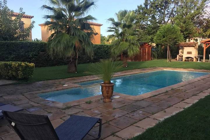 Apartamento de vacaciones para 4 personas, con jacuzzi además de sauna y jardín - 1