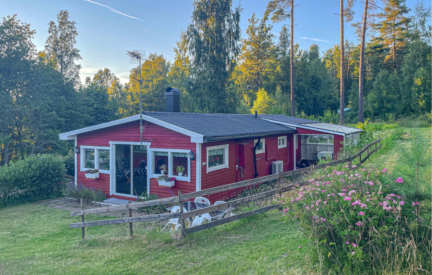 Ferienhaus für 4 Personen mit Garten in Jönköping, Bunn